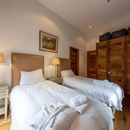 Penthouse Access , 6 Bedroom, 6 Baths By Jolidi Apartmán *