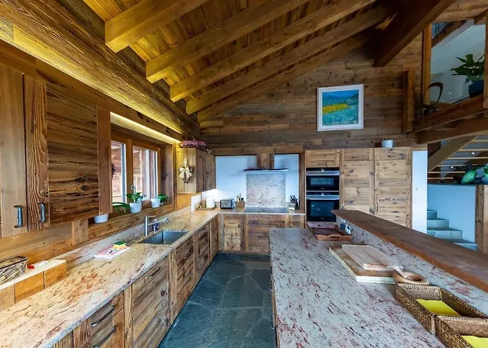 Penthouse Access , 6 Bedroom, 6 Baths By Jolidi