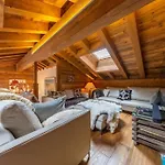 Penthouse Access , 6 Bedroom, 6 Baths By Jolidi