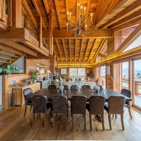 Penthouse Access , 6 Bedroom, 6 Baths By Jolidi Daire *