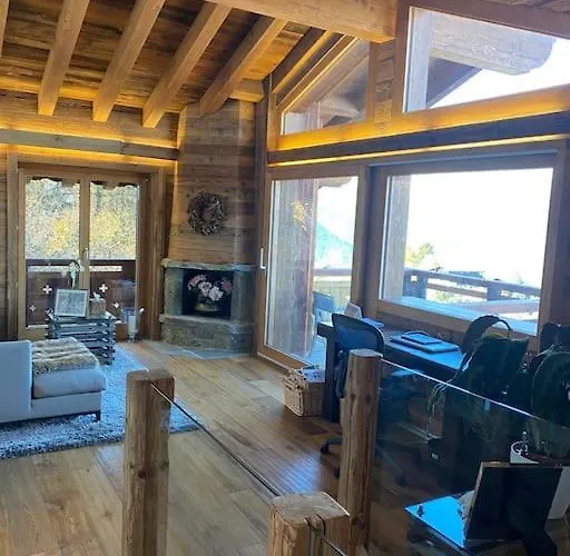 Penthouse Access , 6 Bedroom, 6 Baths By Jolidi Daire *